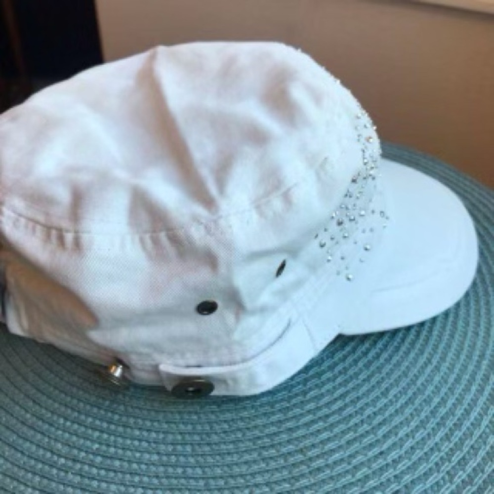 BLINGY BILLED HAT. Distressed White denim with bling & button accents. - Picture 5 of 7